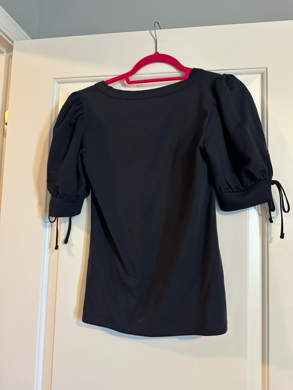 NWT Ann Taylor, navy top, small - Picture 4 of 4